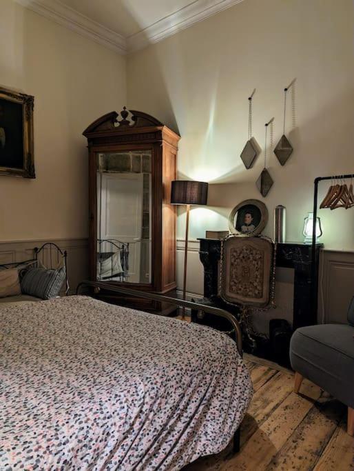 L'Appartement Du Voisin D'Hugo Besancon Exterior photo